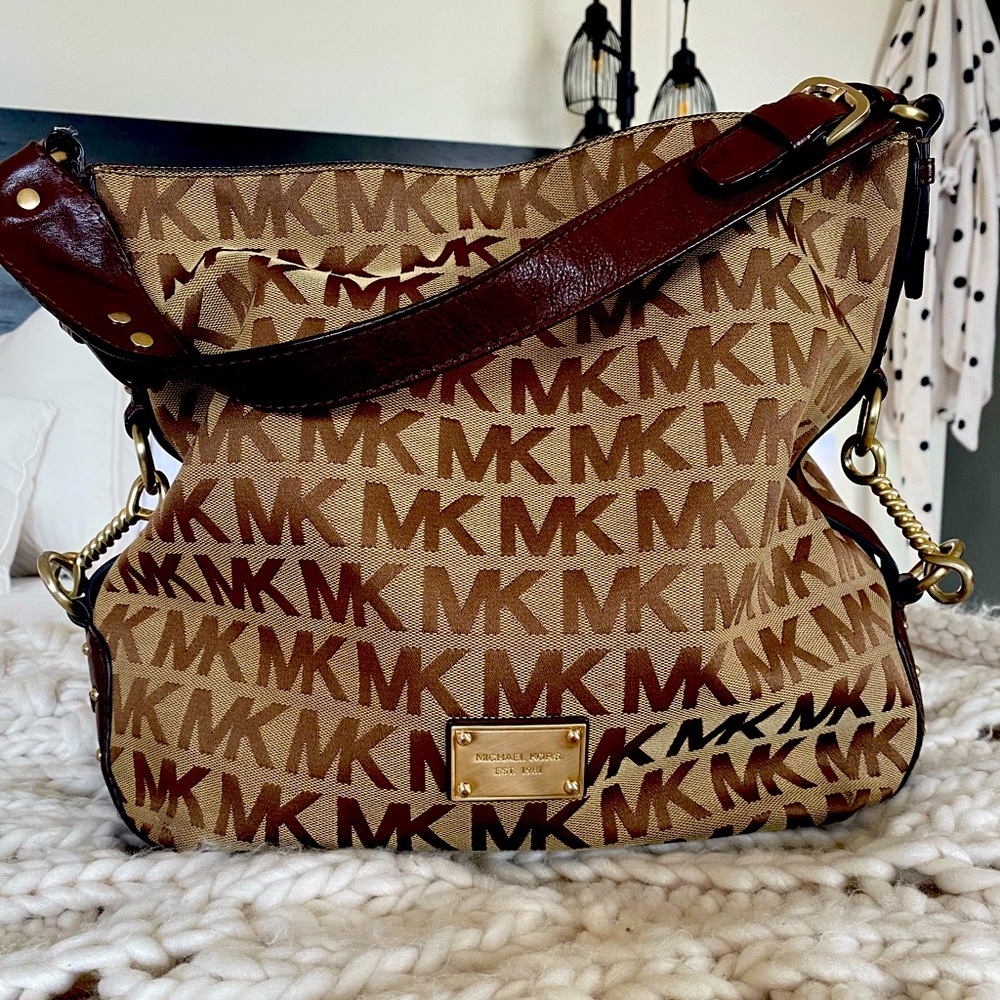 Michael’s Kors’ signature style shoulder bag
